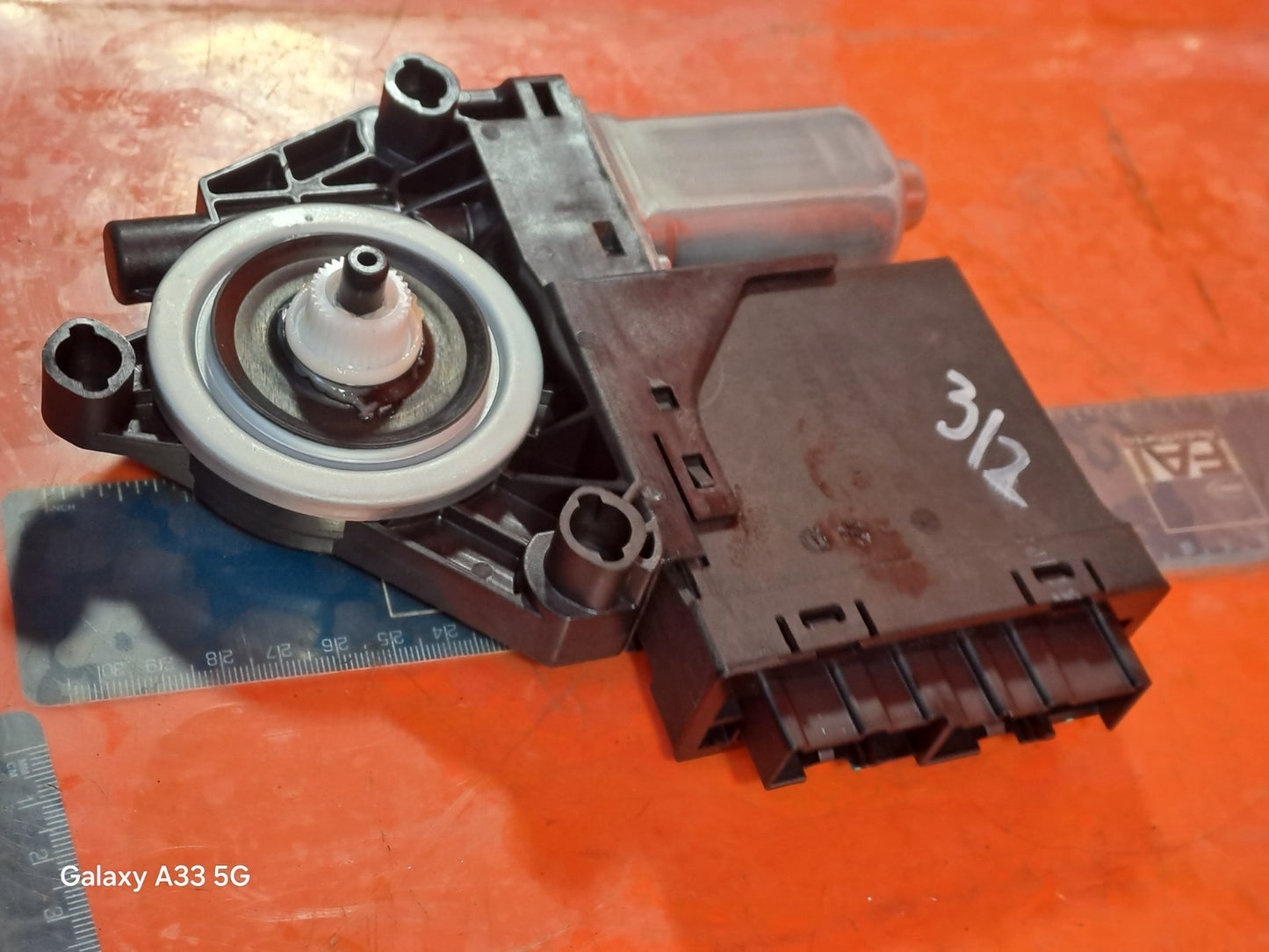 ebay-src:https://i.ebayimg.com/00/s/mtiwmfgxnjaw/z/04oaaeswbtrpeimi/$_57.jpg