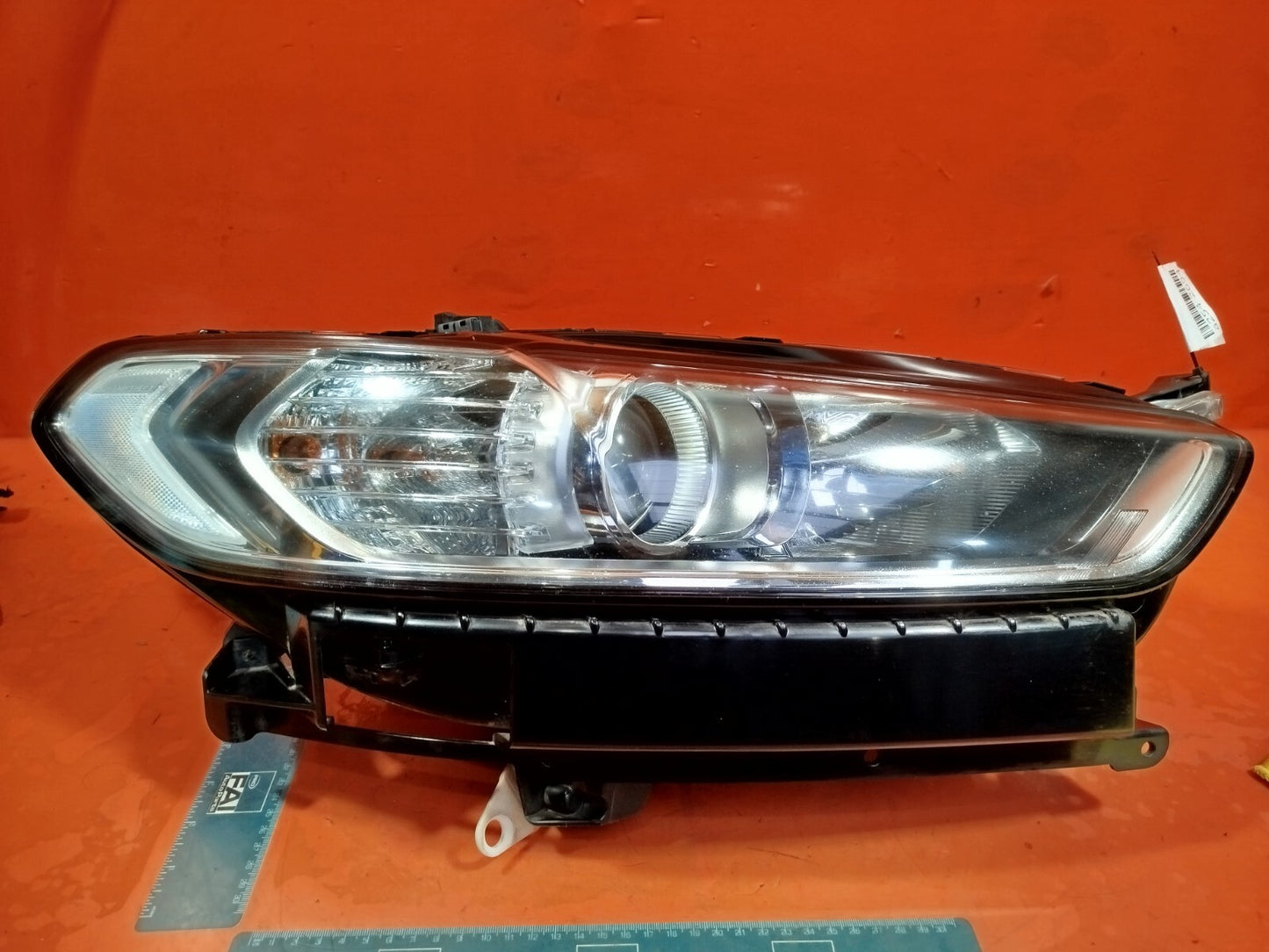 ✅Ford Mondeo Titanium 2015 2.0 Diesel FRONT RIGHT HEADLIGHT DS73-13W029-BE A254 - Image 1