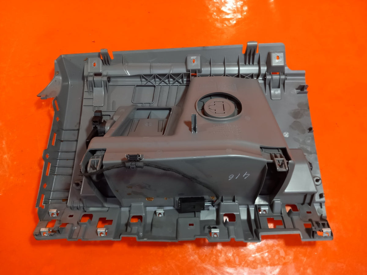 ebay-src:https://i.ebayimg.com/00/s/mtiwmfgxnjaw/z/ahaaaeswjijqzc83/$_57.jpg