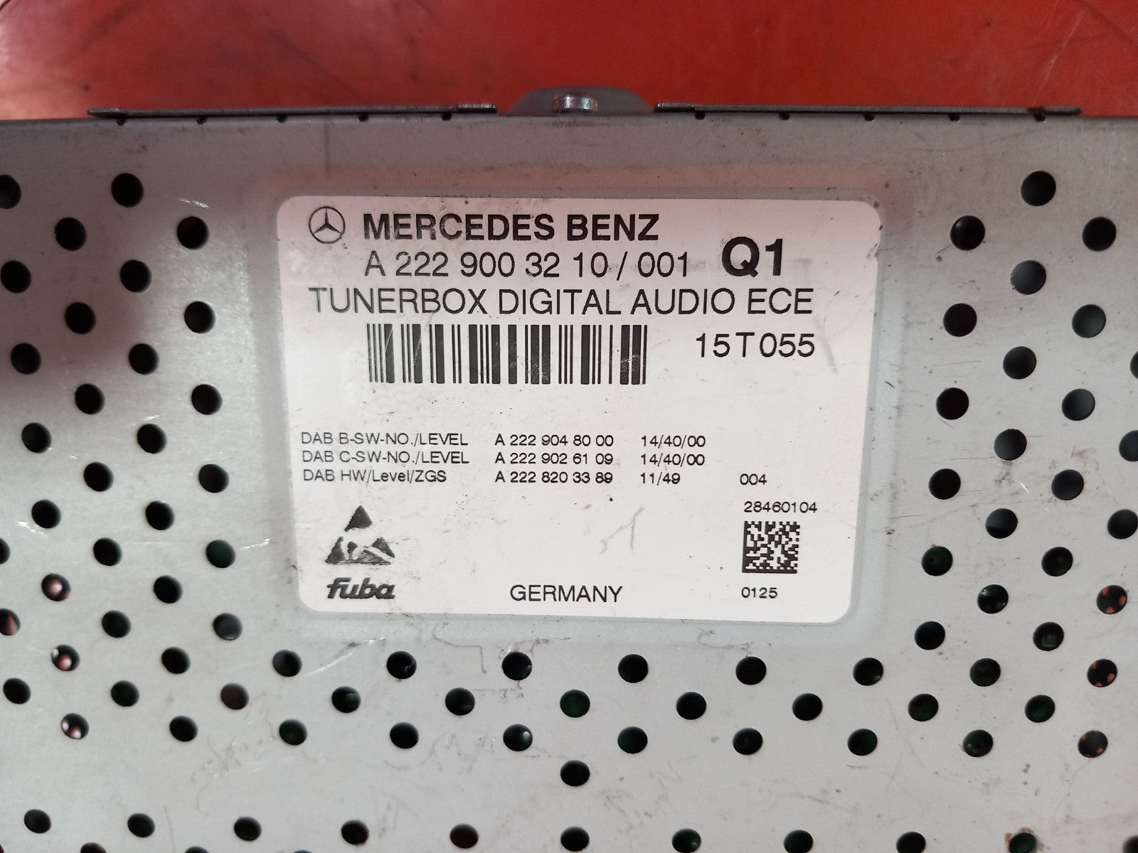 Mercedes C200 W205 AMG 2.0 Petrol 2015 Dab Digital Radio Head Unit A2229003210 - Image 4