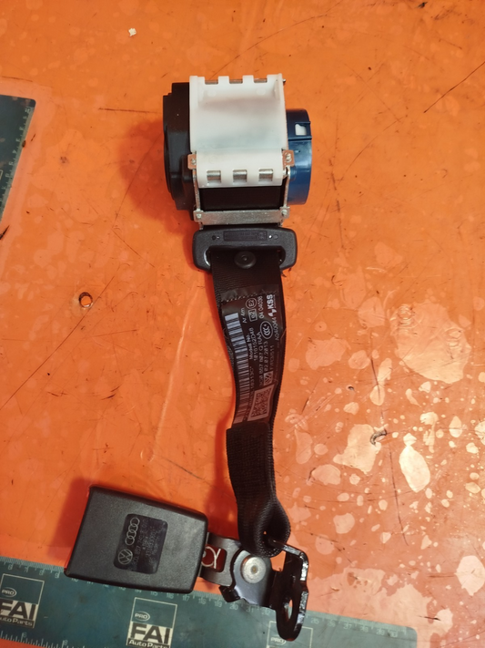 ✅VW PASSAT CC GT 2.0 DIESEL 2013 REAR CENTRE MIDDLE SEAT BELT WITH BUCKLE A246 - Image 1