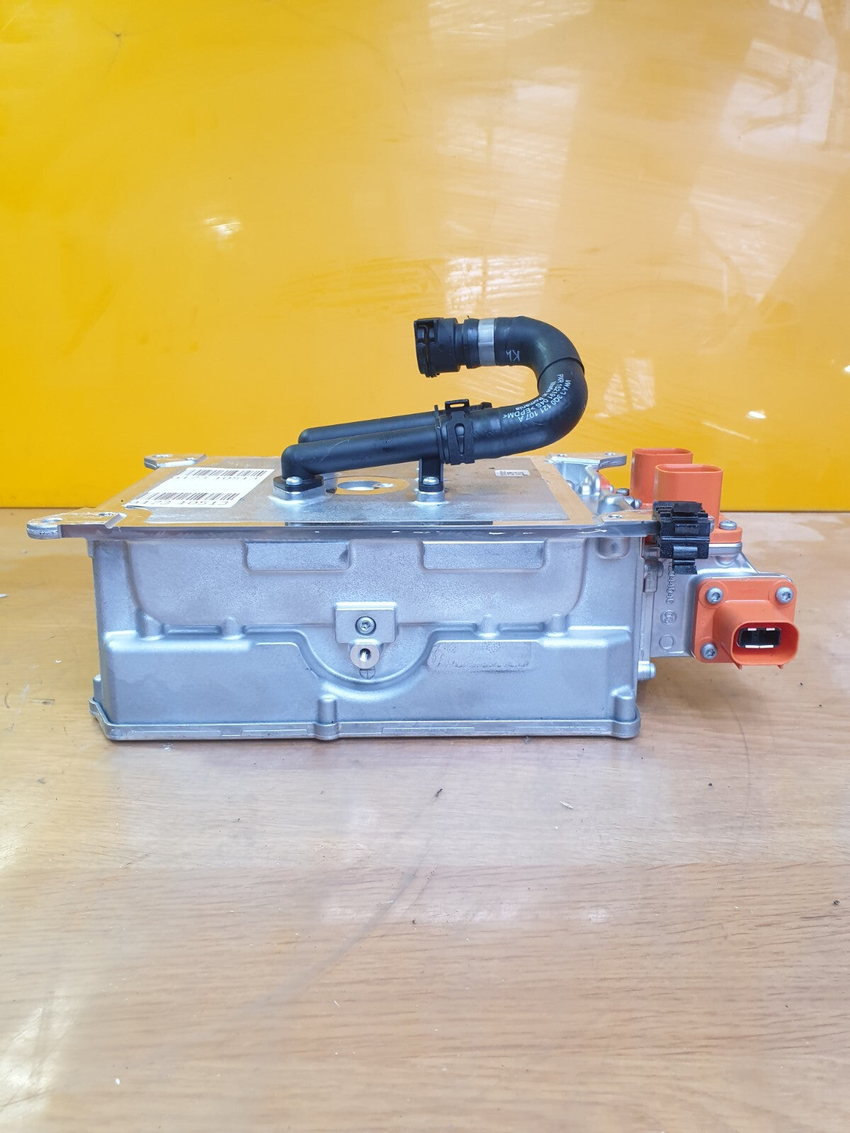 ebay-src:https://i.ebayimg.com/00/s/mtywmfgxmjaw/z/em4aaoswpbhmyob-/$_57.jpg