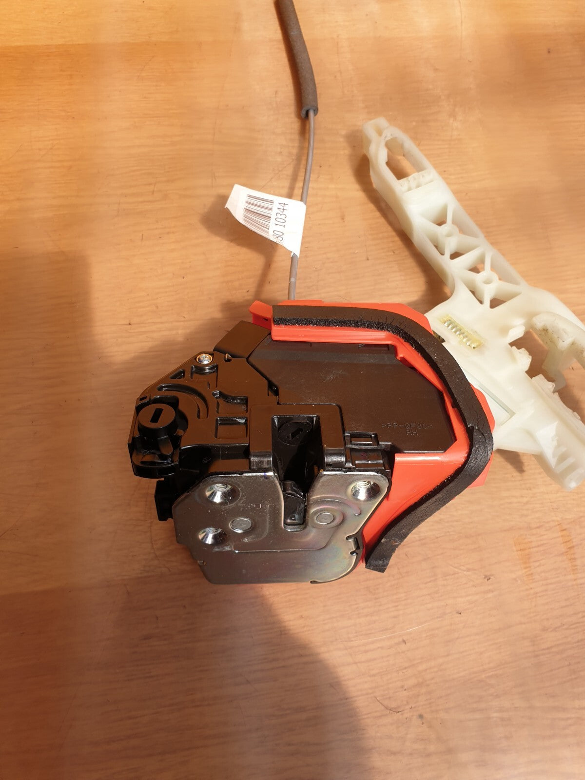 HYUNDAI I20 ULTIMATE 1.0 PETROL 2023 REAR RIGHT DOOR LOCK 81420-Q0100 Warranty - Image 4
