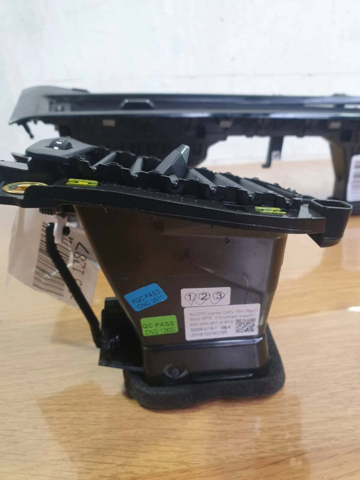✅Audi A1 Sport 1.0 Petrol 2020 Centre & Right Dashboard Air Vents 82C820901B - Image 8