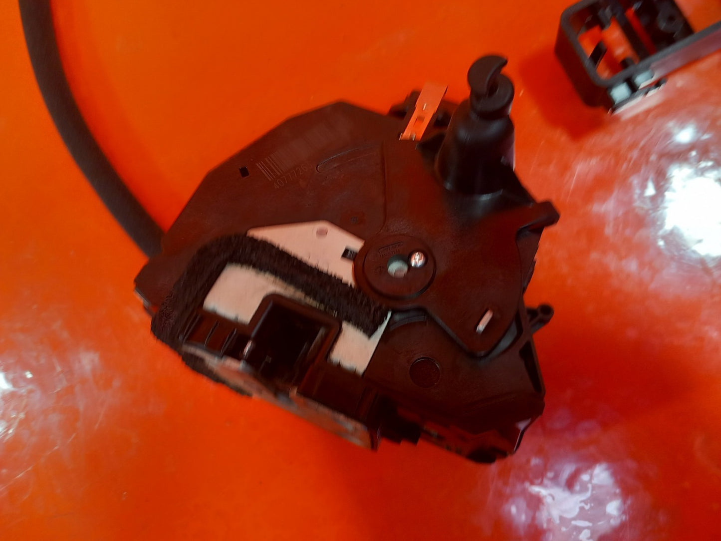 ebay-src:https://i.ebayimg.com/00/s/mtiwmfgxnjaw/z/brmaaeswq2jql-ys/$_57.jpg