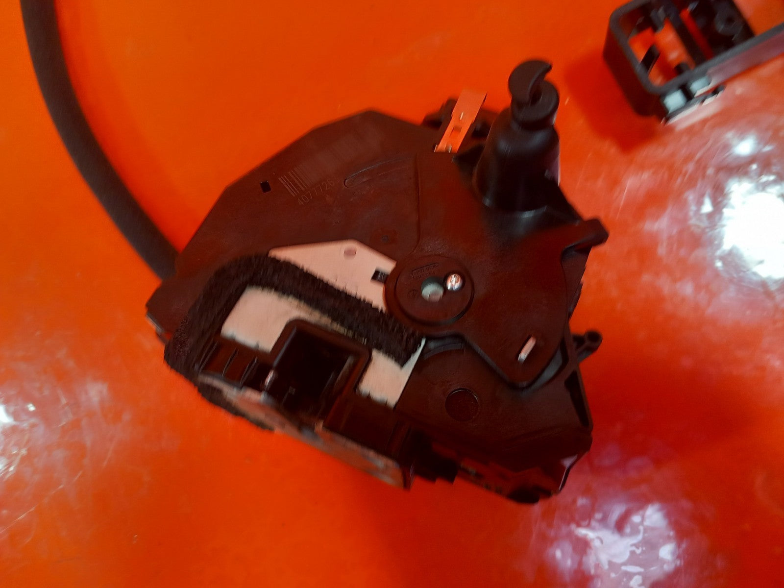 ebay-src:https://i.ebayimg.com/00/s/mtiwmfgxnjaw/z/brmaaeswq2jql-ys/$_57.jpg