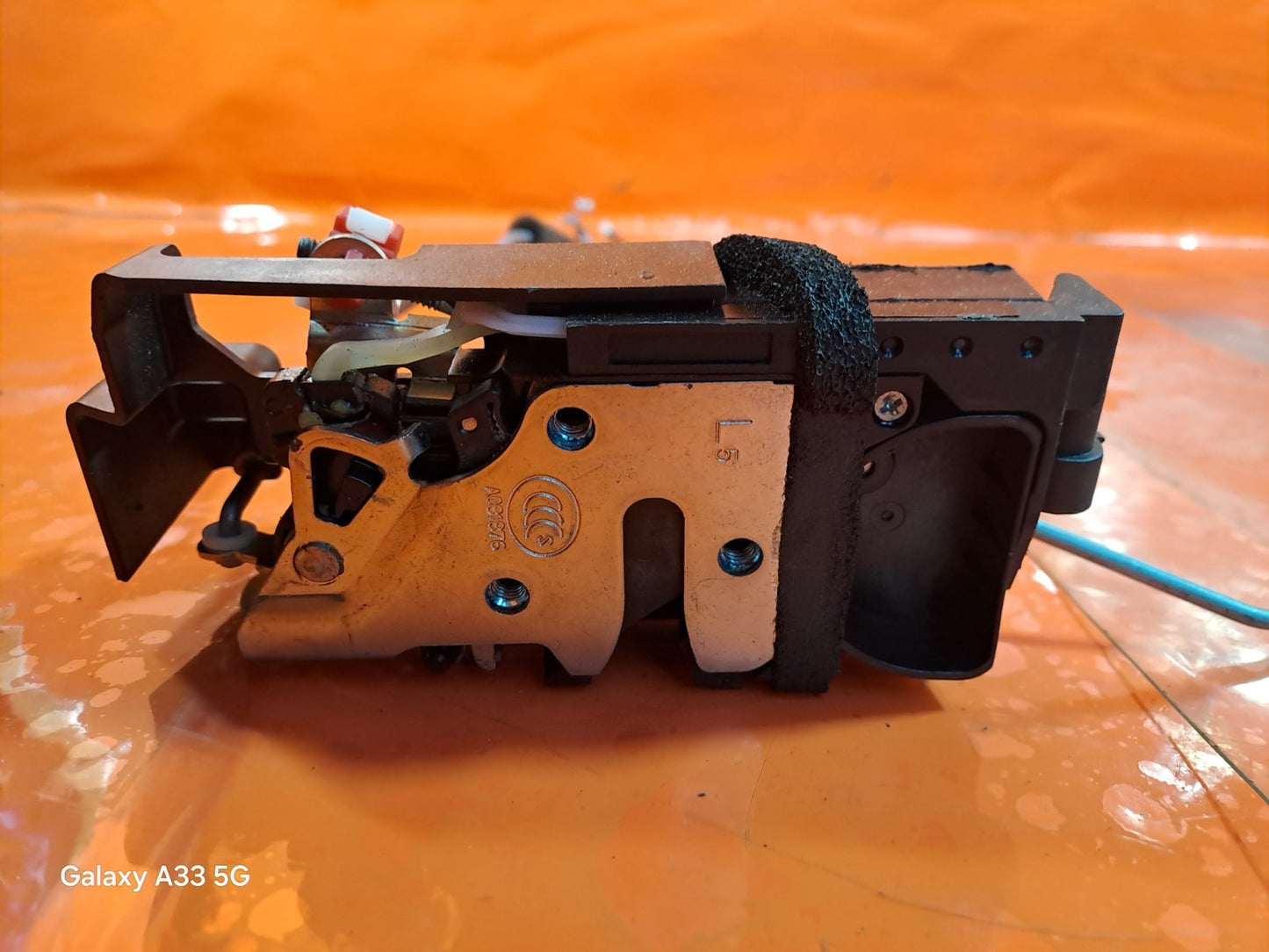 ✅2018 SSANGYONG KORANDO LE FRONT LEFT DOOR LOCK + WARRANTY A288 - Image 4