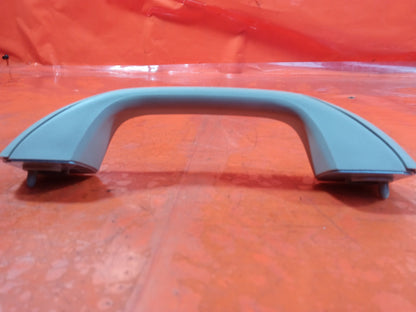 ✅Dacia Duster Journey 1.3 Petrol 2024 Interior Roof Grab Handle Warranty A364 - Image 9
