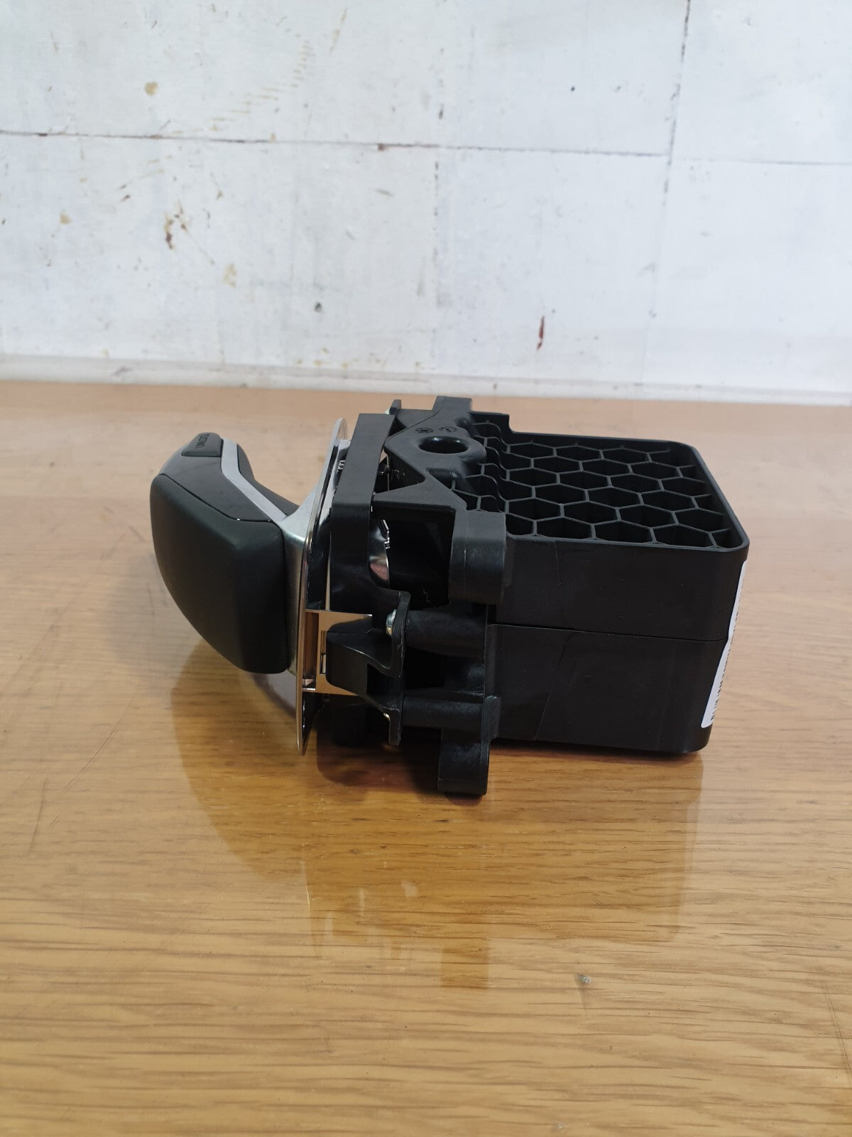 ebay-src:https://i.ebayimg.com/00/s/mtywmfgxmjaw/z/muqaaoswsadm1jx~/$_57.jpg