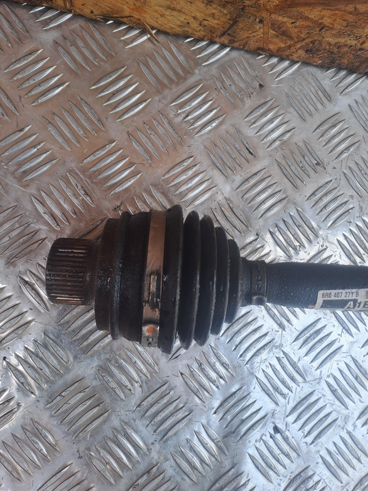 ✅Audi Q5 S Line 2.0 Petrol 2012 FRONT RIGHT/LEFT  DRIVESHAFT AUTO 8R0407271B - Image 2