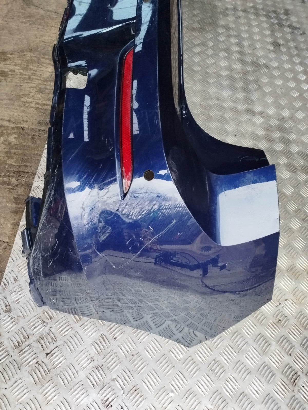 ✅VW GOLF R-LINE MK8 1.5 PETROL 2021 REAR BUMPER BLUE 5H6807417T Scratches A349 - Image 5