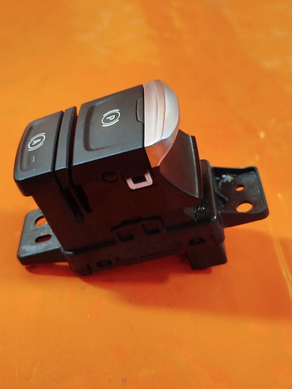 ✅RENAULT CLIO V 1.6 PETROL 2025 HANDBRAKE PARKING BRAKE CONTROL SWITCH Warranty - Image 1