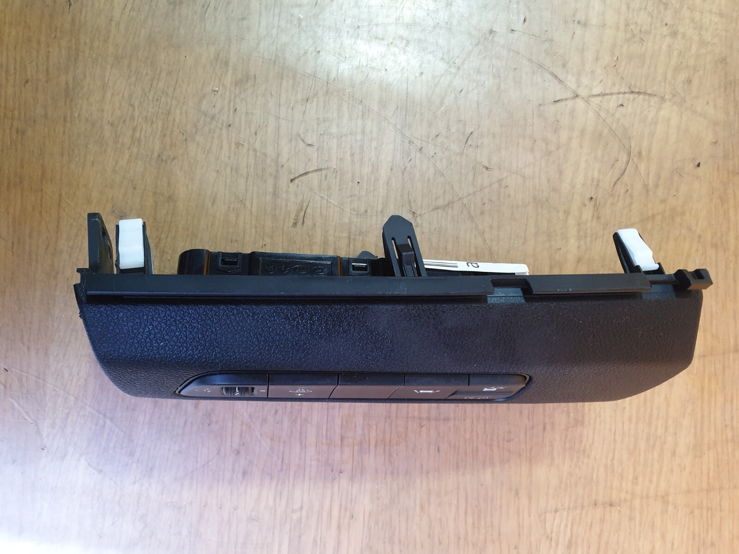 ✅Kia Niro 2 S-A 1.6 Petrol 2020 HEADLIGHT DASH SWITCH PANEL LEFT SIDE Warranty - Image 3