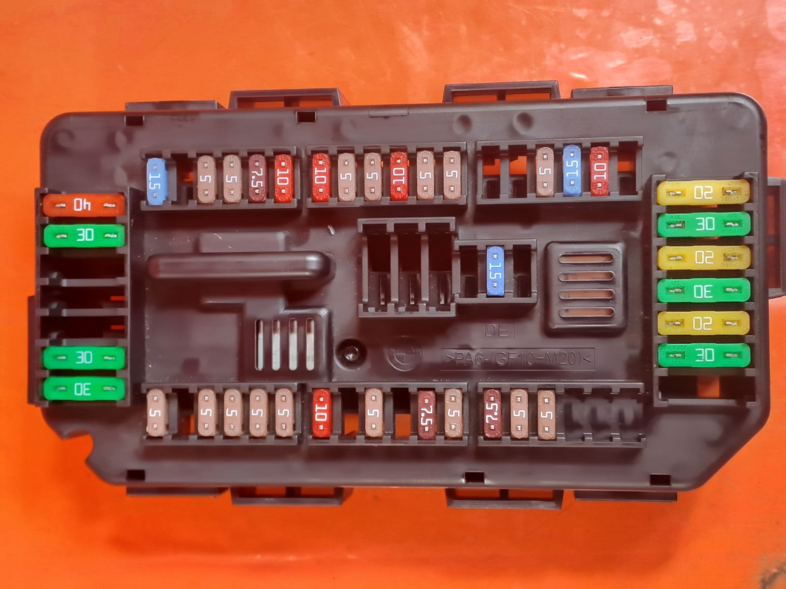 ✅2015 BMW 4 SERIES F33 M SPORT FUSE RELAY BOX 9389068 + WARRANTY A367 - Image 1