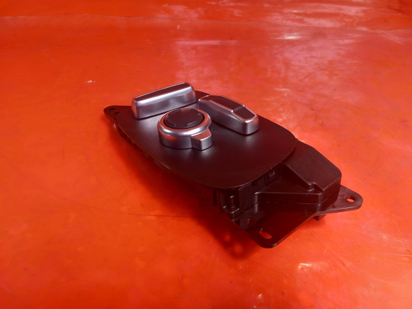 2025 Land Rover Defender L663 Seat Control Switch Button J9D3-14B566-AA A396 - Image 5