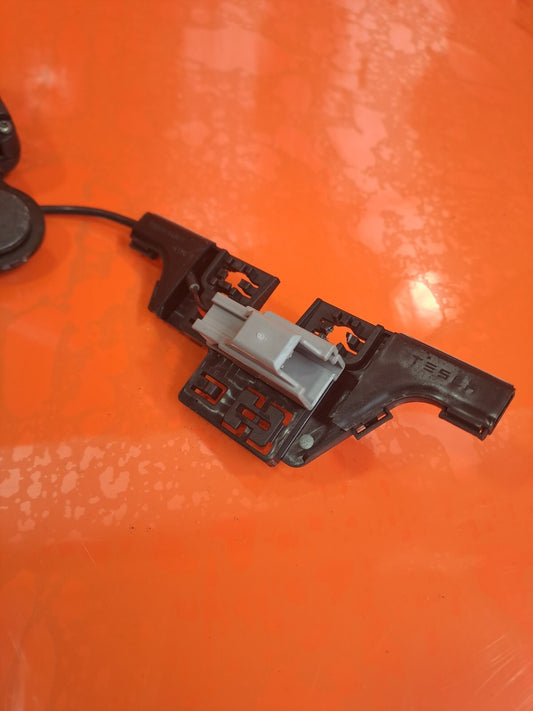 ✅2018-2025 TESLA MODEL 3 REAR LEFT SEAT BELT BUCKLE 1085939-C1-E + WARRANTY A241 - Image 2