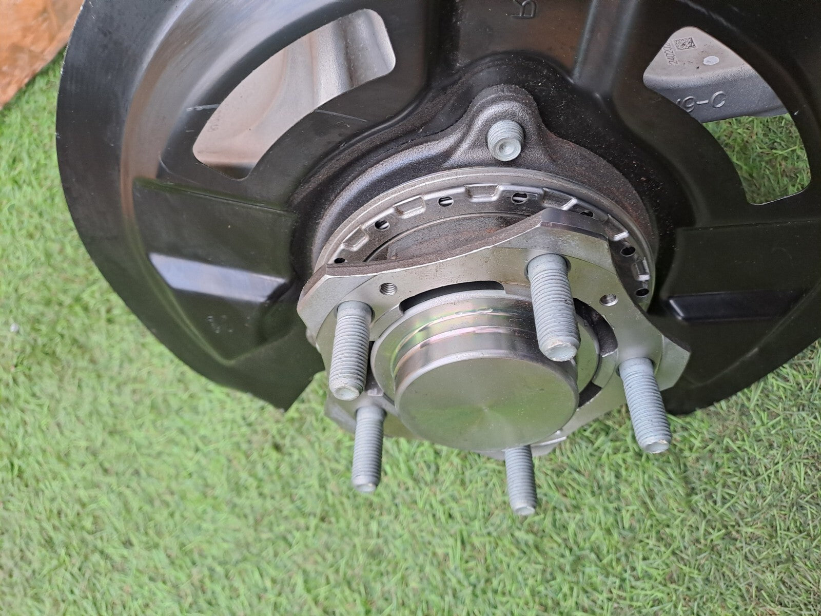 Hyundai Ioniq 5 Namsan 2024 Rear Right Wheel hub & Drive Shaft 49801-GI100 A226 - Image 4