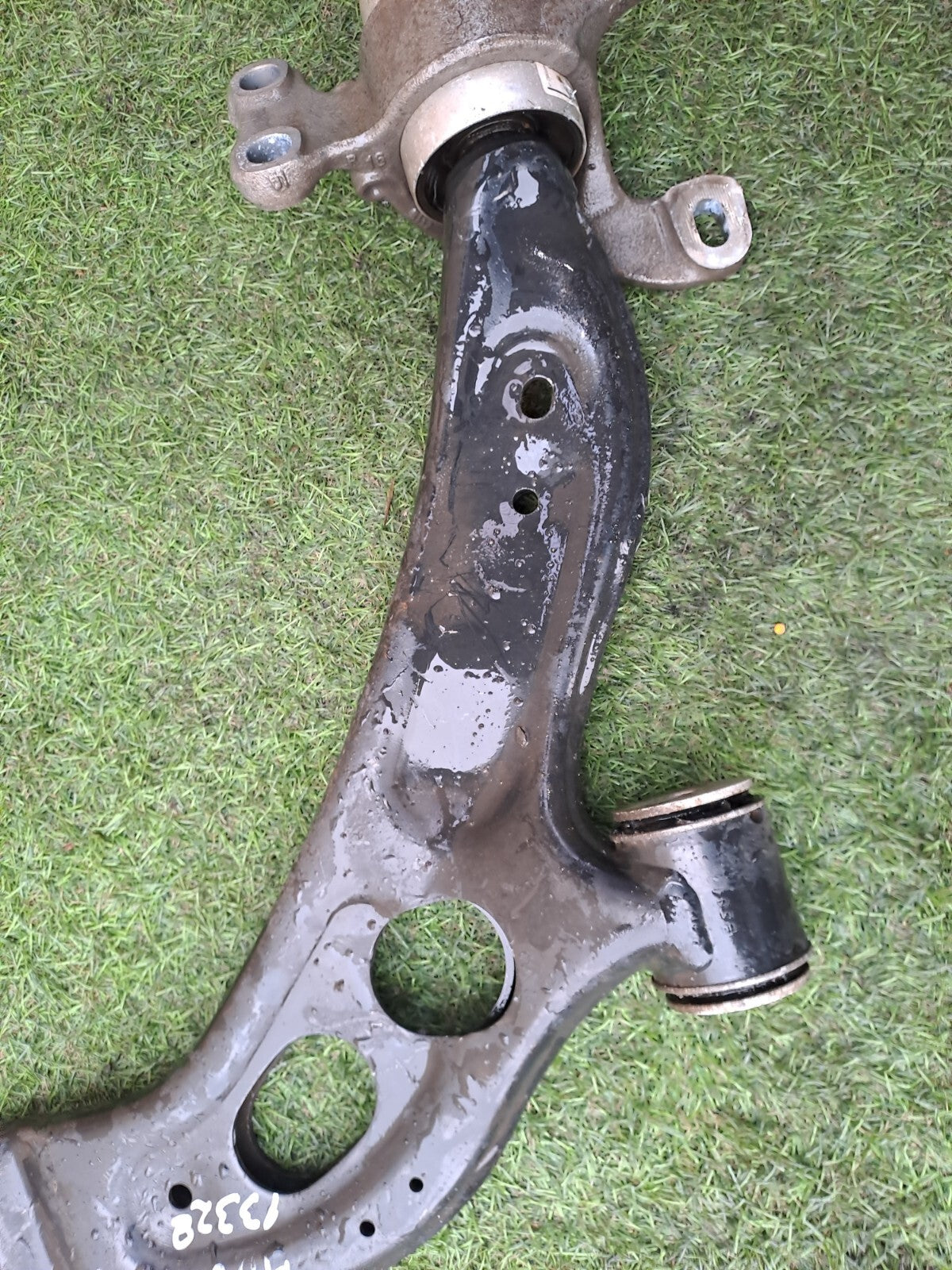 ✅Land Rover Discovery L550 2.0D 2018 FRONT RIGHT LOWER CONTROL ARM WISHBONE A094 - Image 3