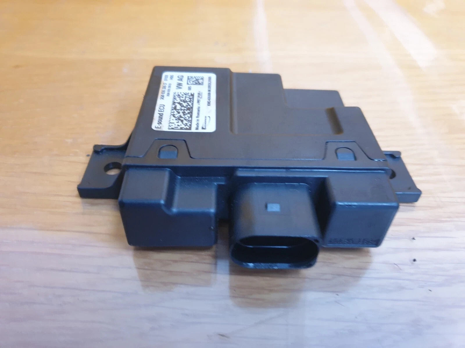 ebay-src:https://i.ebayimg.com/00/s/mtiwmfgxnjaw/z/dggaaeswldnqddcr/$_57.jpg