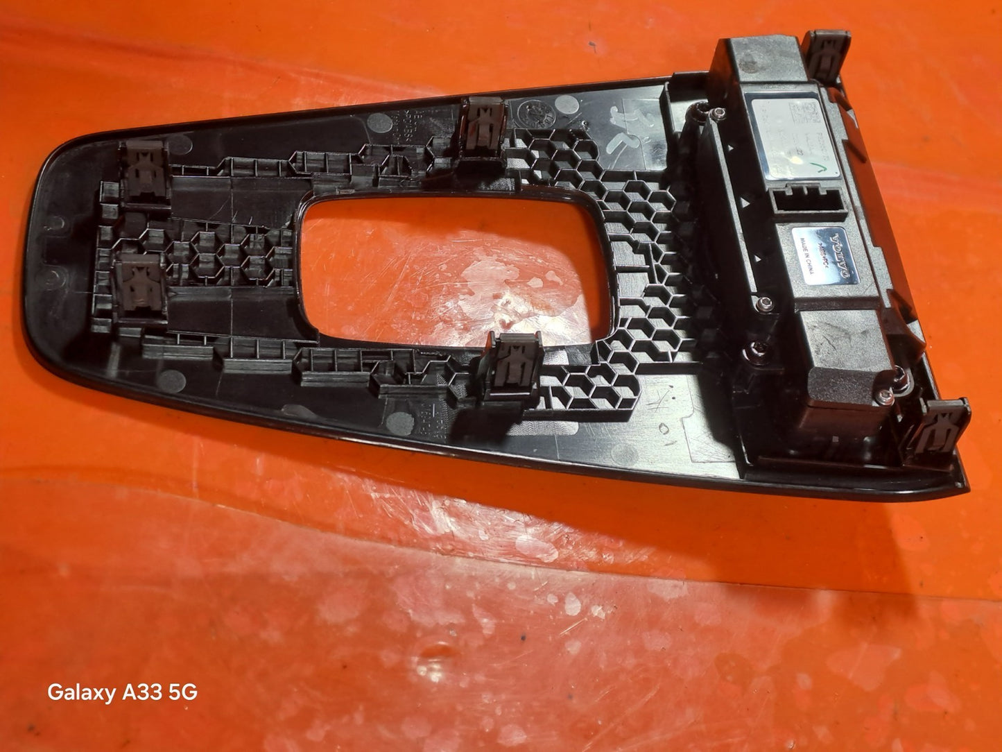 ✅2023 POLESTAR 2 LONG RANGE GEAR LEVER SURROUND TRIM 32350223 + WARRANTY A312 - Image 10