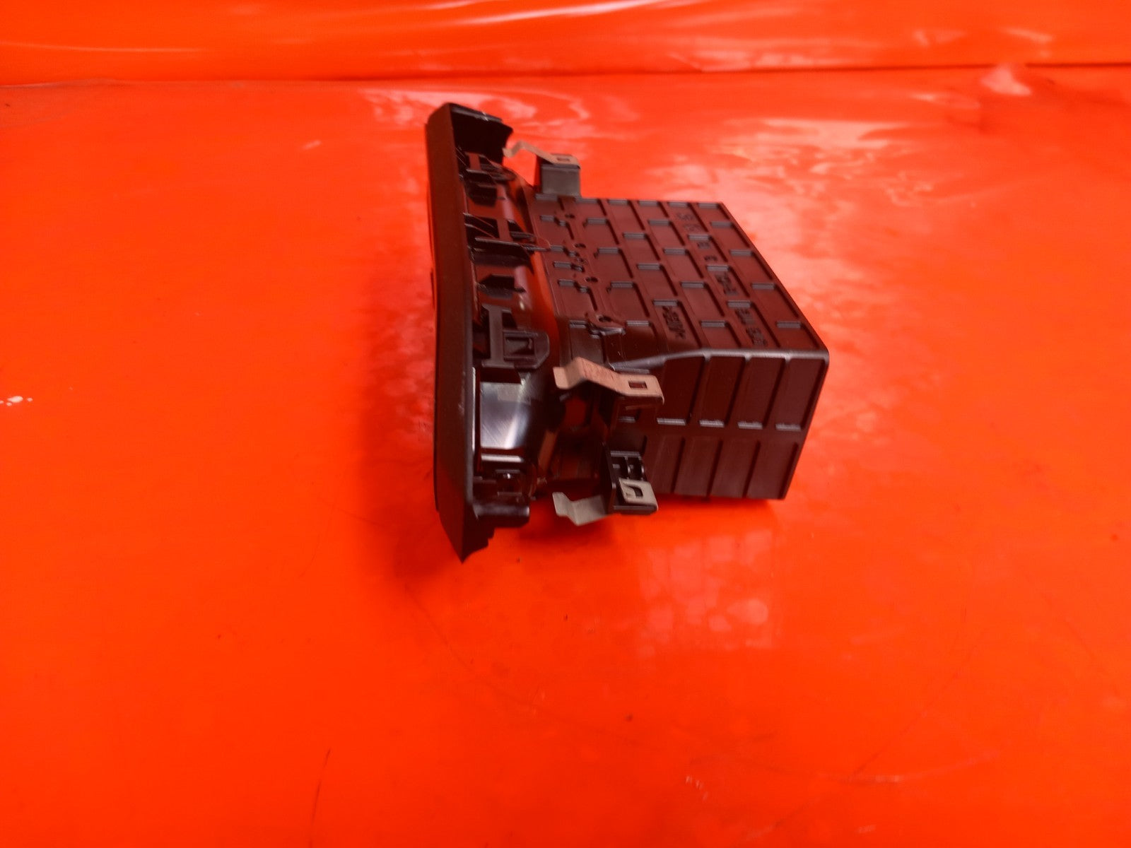 Dacia Jogger 1.0 Petrol 2024 Right Side Dashboard Air Vent 687604537R Warranty - Image 6