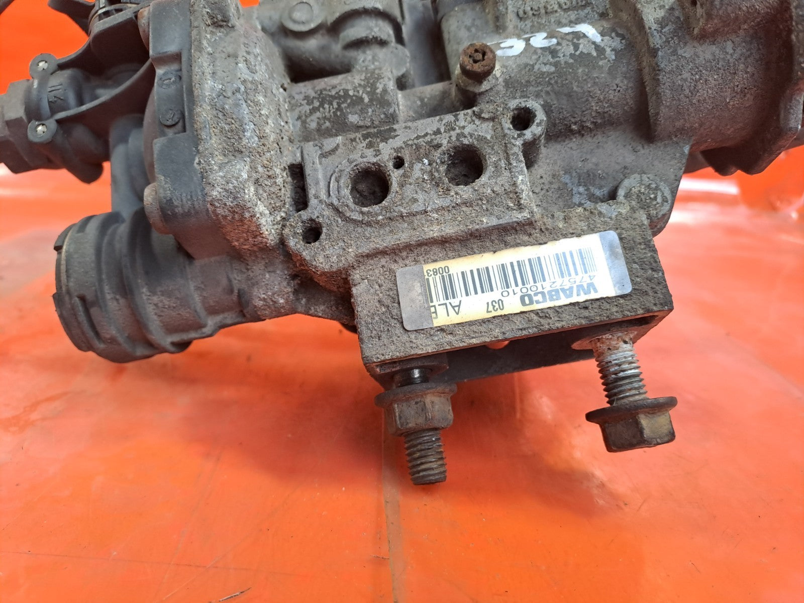 ebay-src:https://i.ebayimg.com/00/s/mtiwmfgxnjaw/z/vzoaaeswmmtpoaxc/$_57.jpg