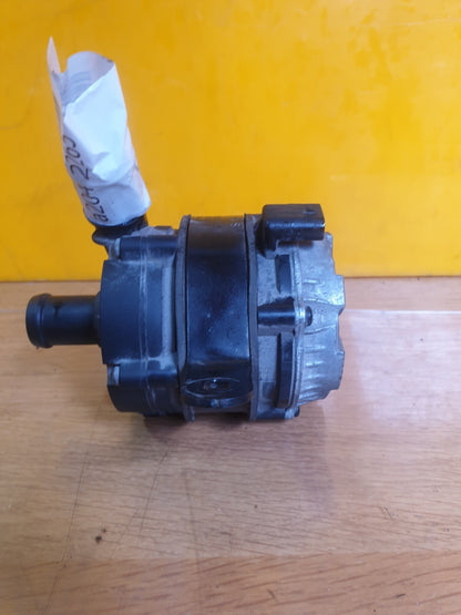 ✅AUDI A3 E-TRON 1.4 PETROL 2015 AUXILIARY WATER PUMP 04L965567 Warranty A204 - Image 1