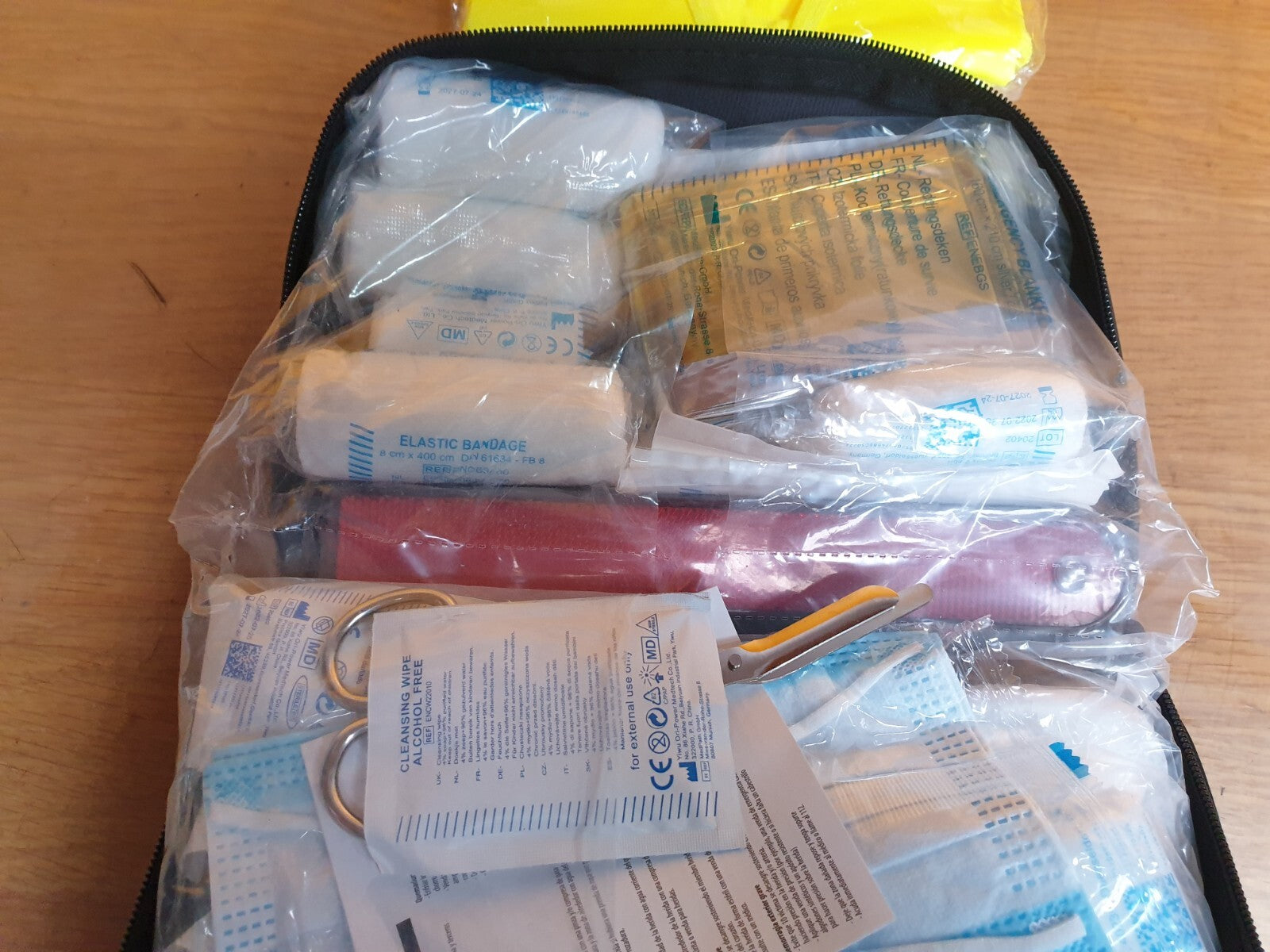 ✅2023 CUPRA FORMENTOR 1.4P HYBRID FIRST AID KIT + WARRANTY A173 - Image 4