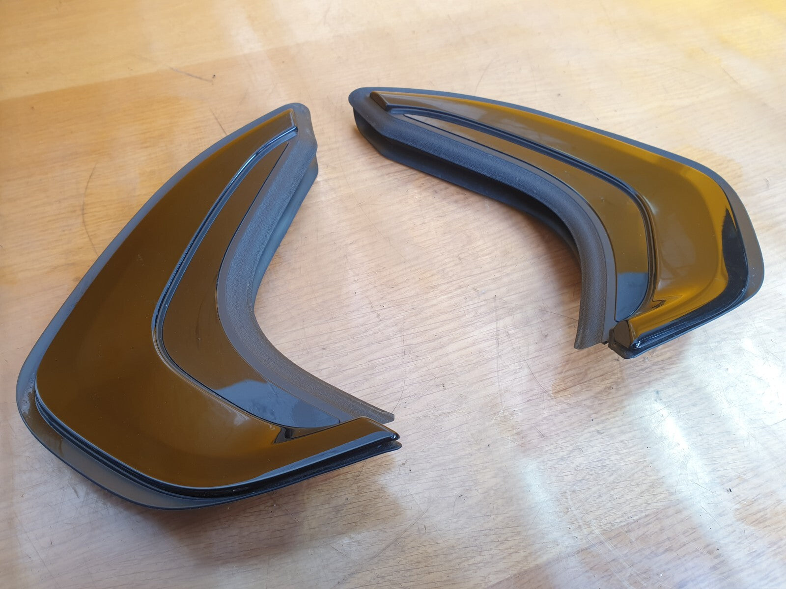✅2023 BMW 1 Series F40 Exterior C Pillar Trim Pair 7474001 7474002 Warranty A151 - Image 2