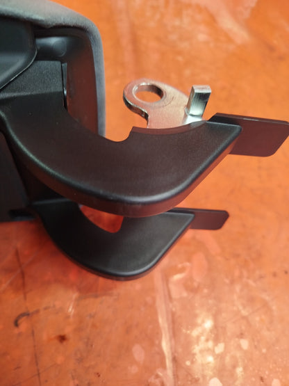 ✅CUPRA BORN V2 Ev 2023 CENTRE CONSOLE ARMREST Warranty A272 - Image 9