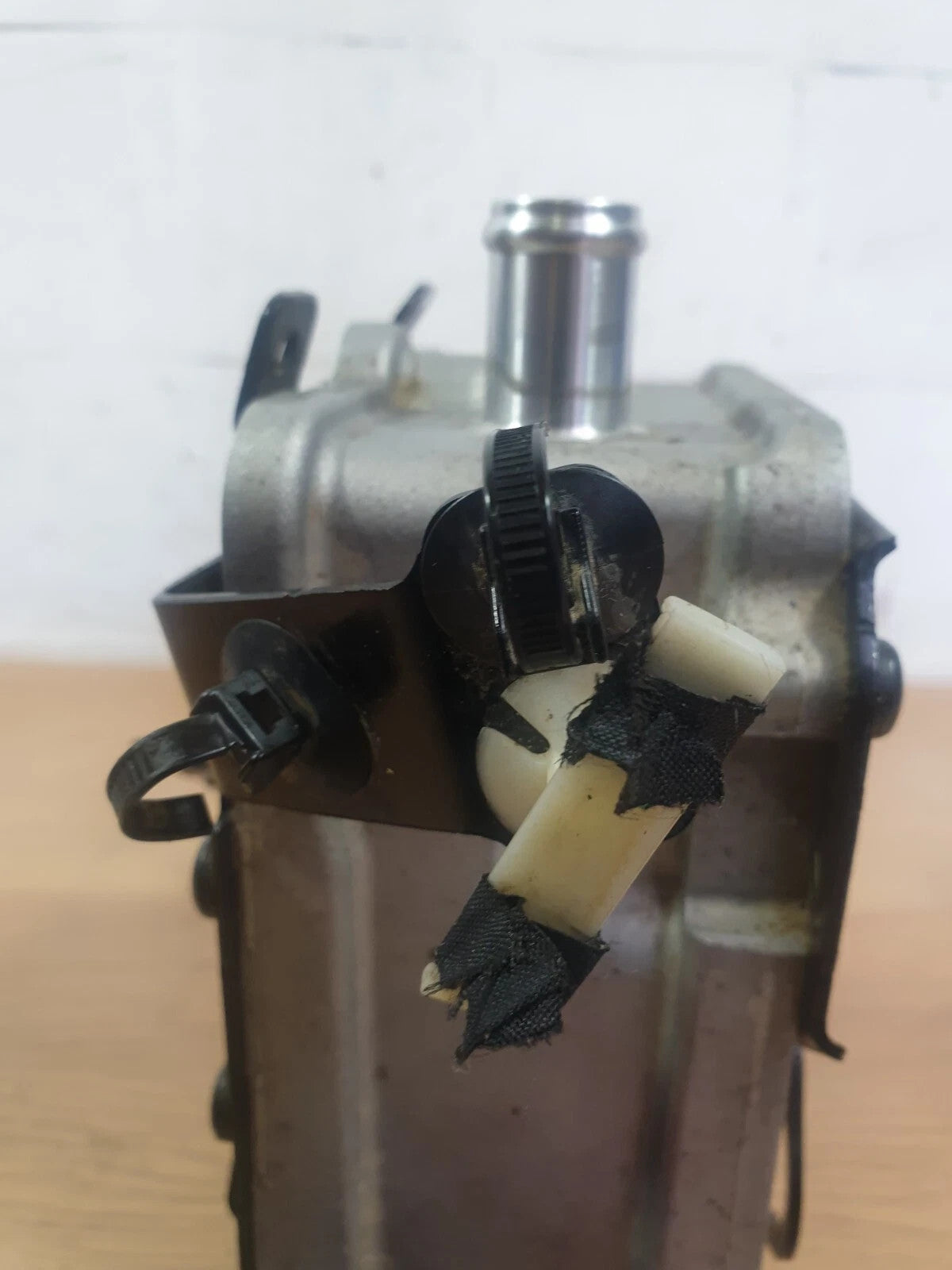 ebay-src:https://i.ebayimg.com/00/s/mtywmfgxmjaw/z/emyaaeswldrqkon3/$_57.jpg