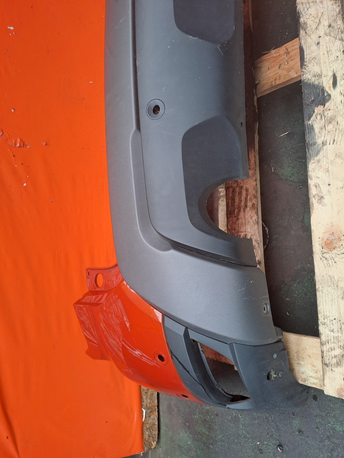 ✅2024 Dacia Duster Journey Rear Bumper Orange + Warranty A364 - Image 10