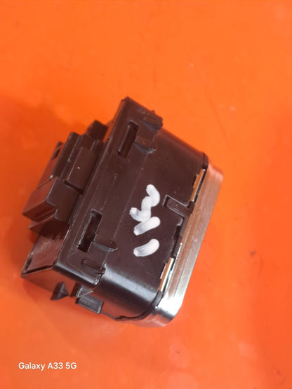 ✅MERCEDES A180 SPORT 1.3 PETROL 2025 REAR RIGHT WINDOW SWITCH A1679050201 A311 - Image 7