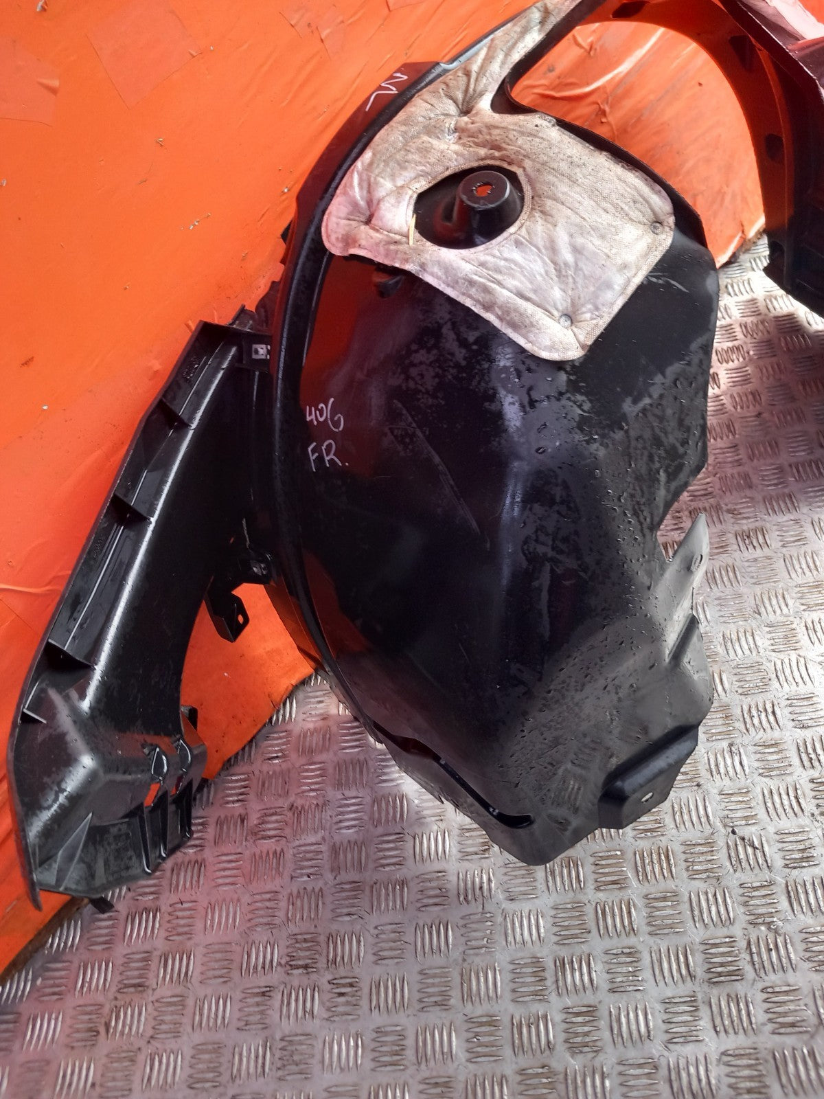 Ford Transit Custom 2.0 Diesel 2024 Front Right Wheel Arch Splash Guard A406 - Image 4