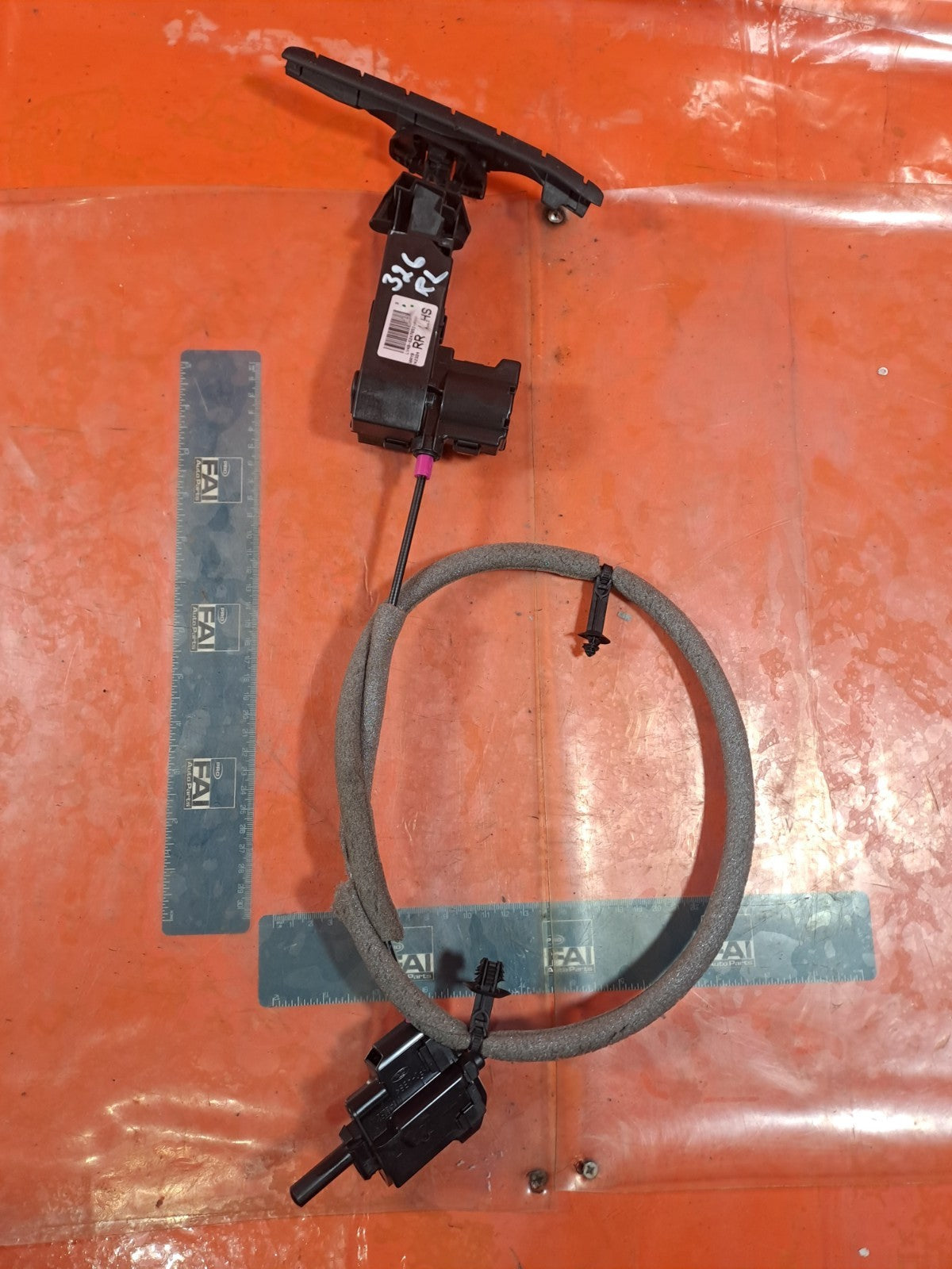 ✅FORD KUGA ST-LINE 2.5 PETROL 2025 REAR LEFT DOOR STOPPER LV4BS247B50 Warranty - Image 2