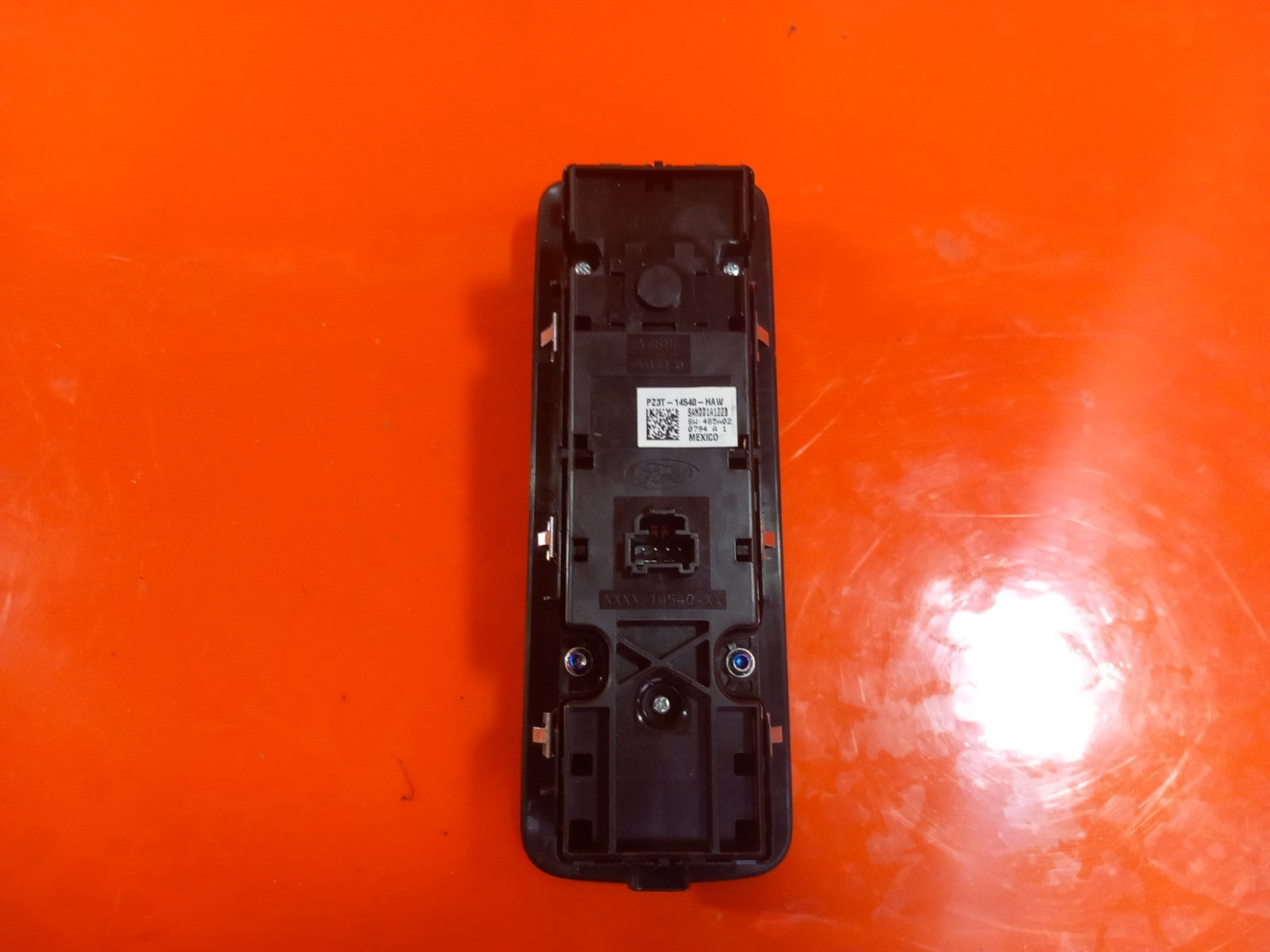 ebay-src:https://i.ebayimg.com/00/s/mtiwmfgxnjaw/z/m9qaaesw4vlqlwbk/$_57.jpg