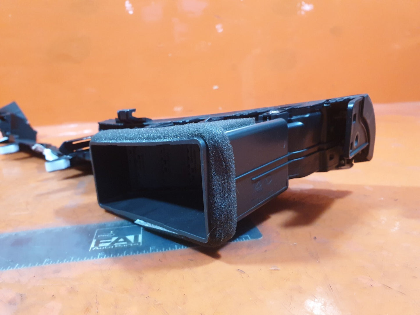 ebay-src:https://i.ebayimg.com/00/s/mtiwmfgxnjaw/z/lc4aaoswoirnv0tm/$_57.jpg