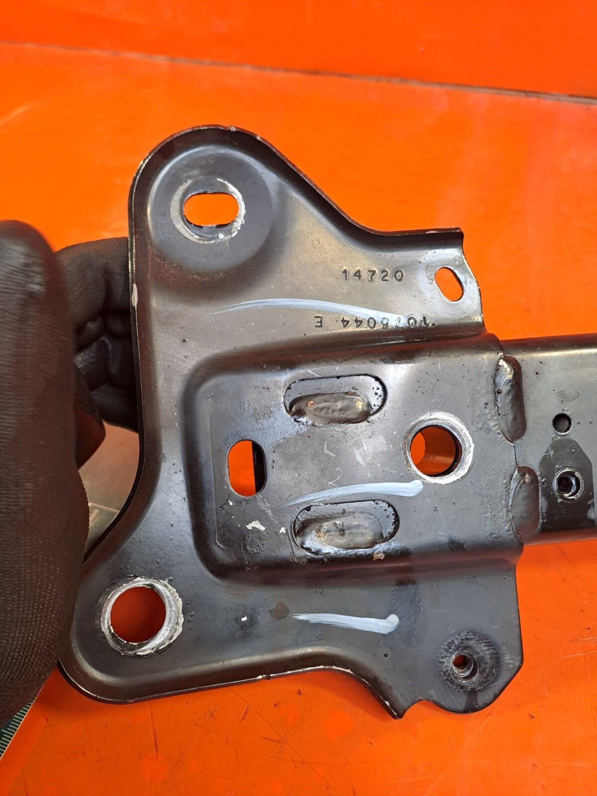 ✅TESLA MODEL 3 LONG RANGE 2020 AIR CON COMPRESSOR BRACKET 1103565-00-A Warranty - Image 8