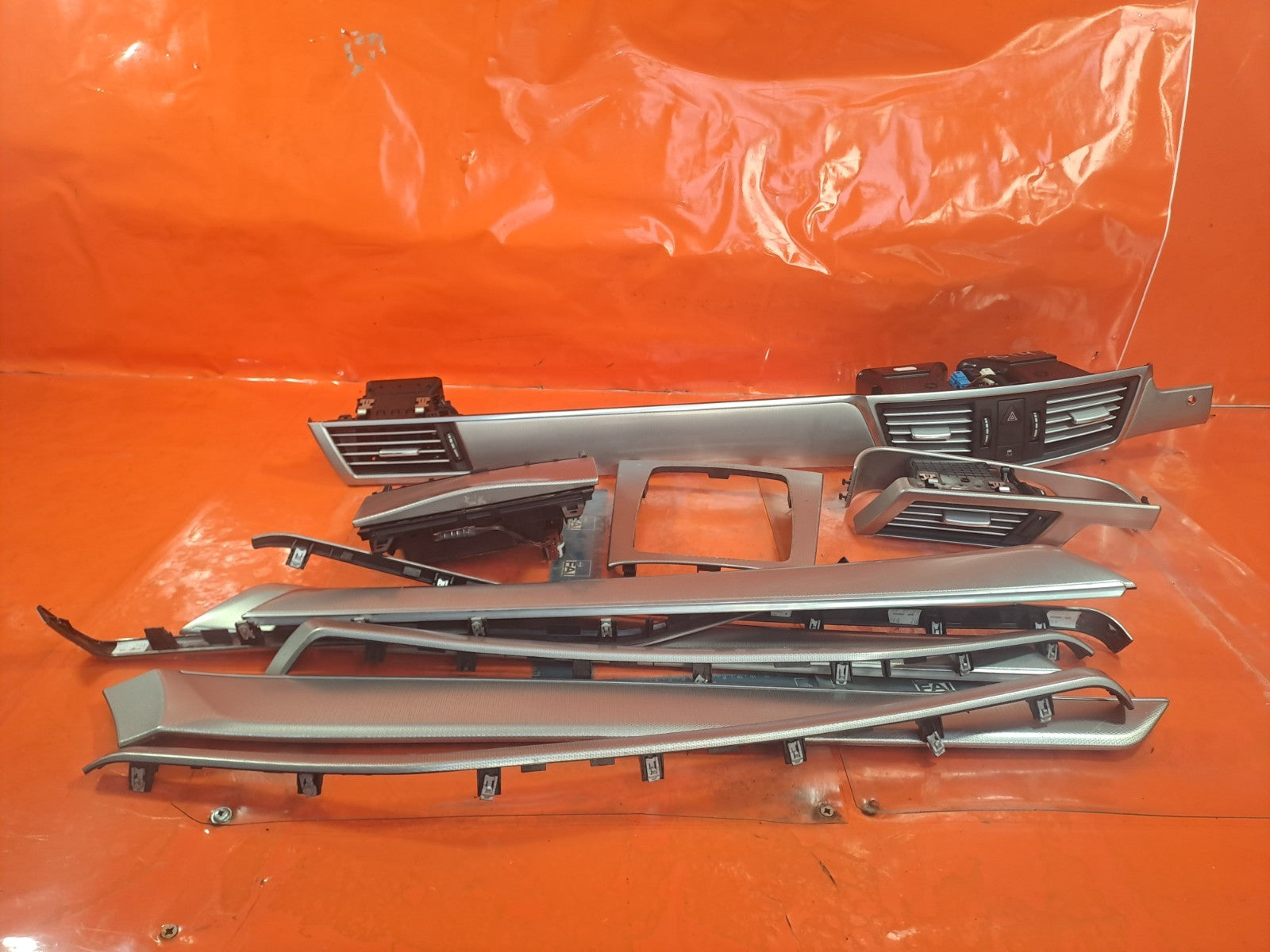 ebay-src:https://i.ebayimg.com/00/s/mtiwmfgxnjaw/z/f8maaeswfazpiwr3/$_57.jpg