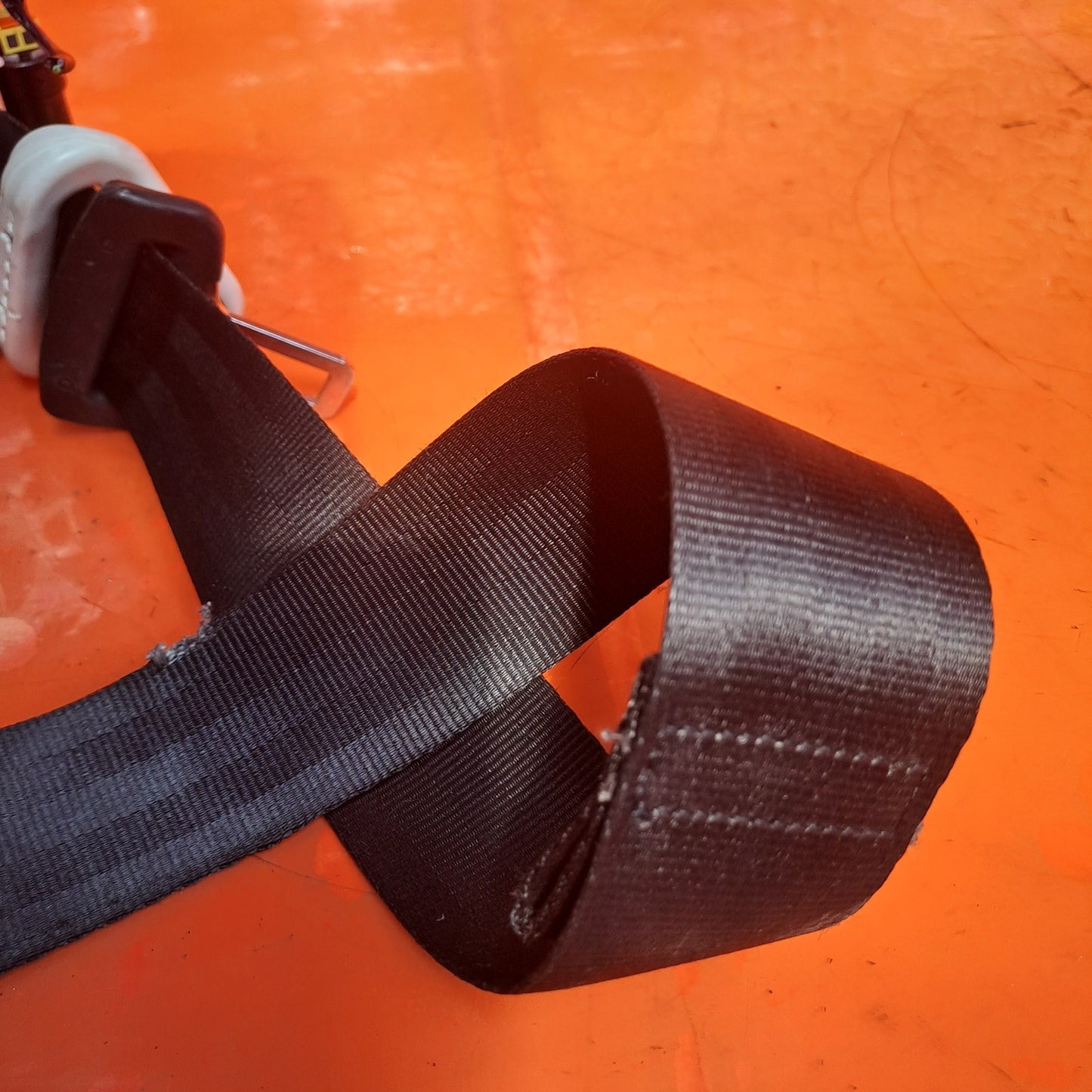 ✅Ford Galaxy Zetec 2017 2.0 Diesel Rear 2rd Row Seat Belt Left EM2B-R611E51-AGW - Image 3