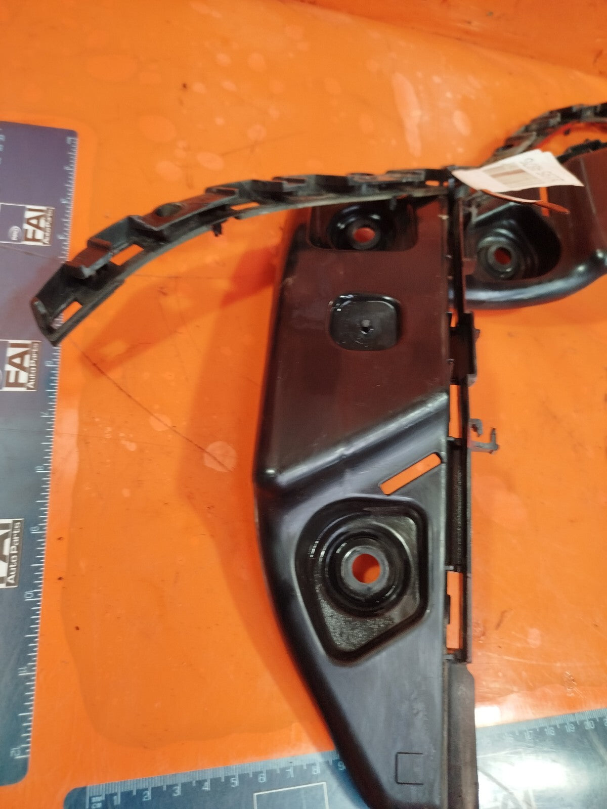 ✅MERCEDES W176 A180 AMG SPORT 1.5 DIESEL 2013 REAR BUMPER BRACKET MOUNTS A195 - Image 5