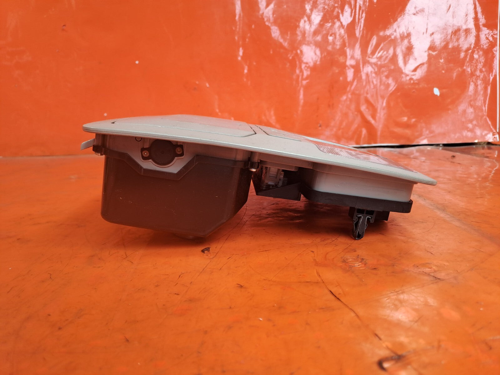 ebay-src:https://i.ebayimg.com/00/s/mtiwmfgxnjaw/z/9qmaaoswt~roj5sb/$_57.jpg
