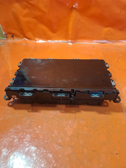 ebay-src:https://i.ebayimg.com/00/s/mtywmfgxmjaw/z/~-4aaeswhthplybd/$_57.jpg