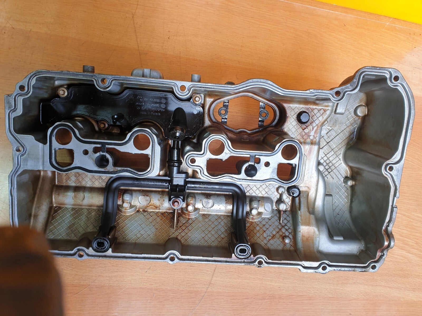 ✅2014 BMW 5 SERIES F11 4.4P ENGINE ROCKER VALVE COVER LEFT SIDE 7629995 - Image 10
