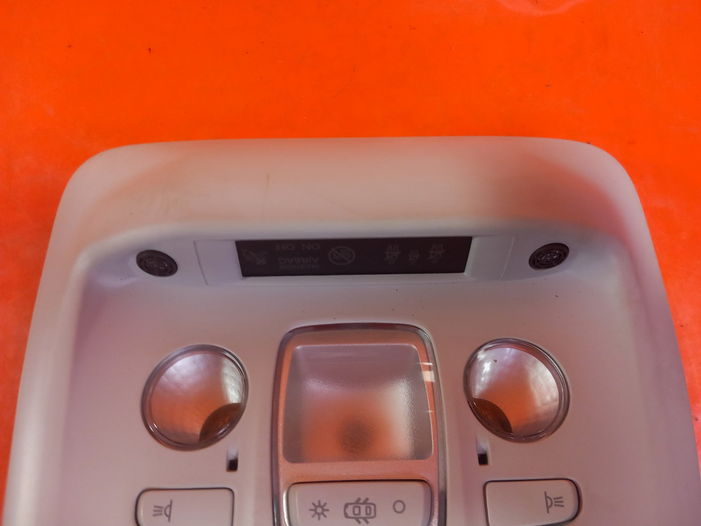 ✅2020 Vauxhall Vivaro 2900 Interior Roof Courtesy Reading Light 9677821577 A380 - Image 5