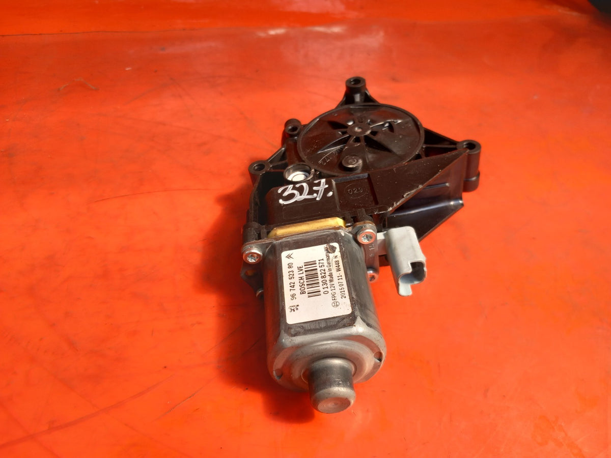 ebay-src:https://i.ebayimg.com/00/s/mtiwmfgxnjaw/z/wwuaaeswpgvqhffs/$_57.jpg