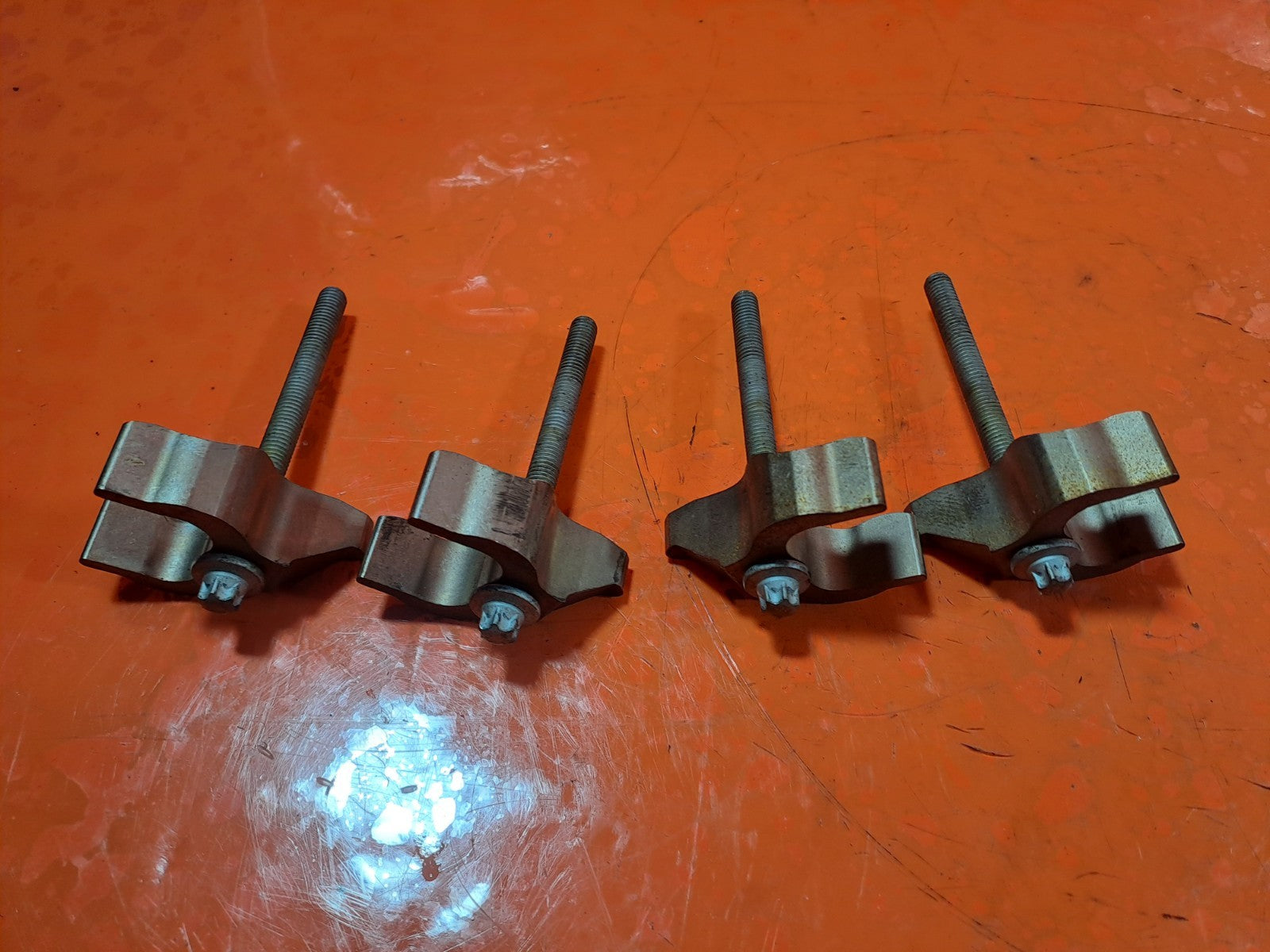 ebay-src:https://i.ebayimg.com/00/s/mtiwmfgxnjaw/z/wnkaaesworfphl~a/$_57.jpg