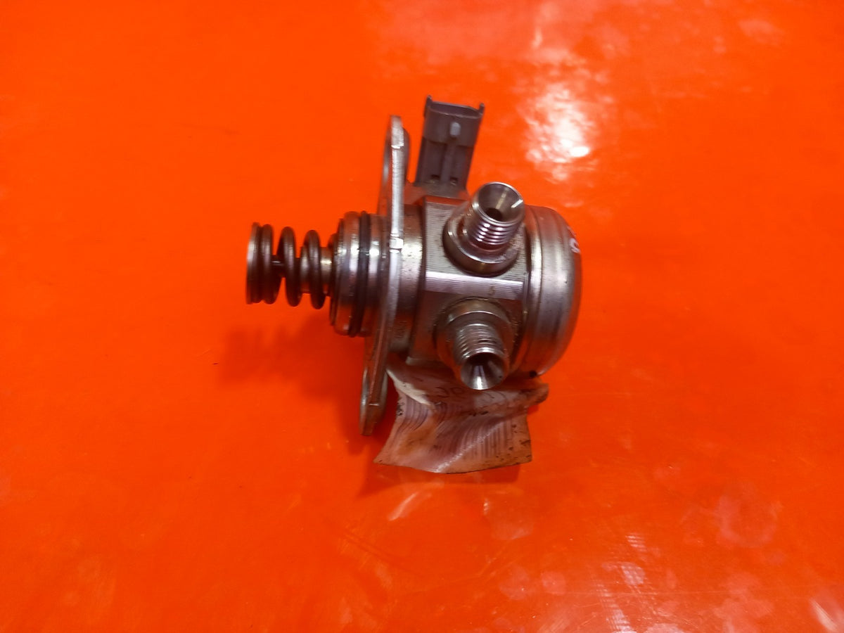 Jaguar F-Pace V6 3.0 Petrol 2017 High Pressure Fuel Pump 0261520198 A196 - Image 2