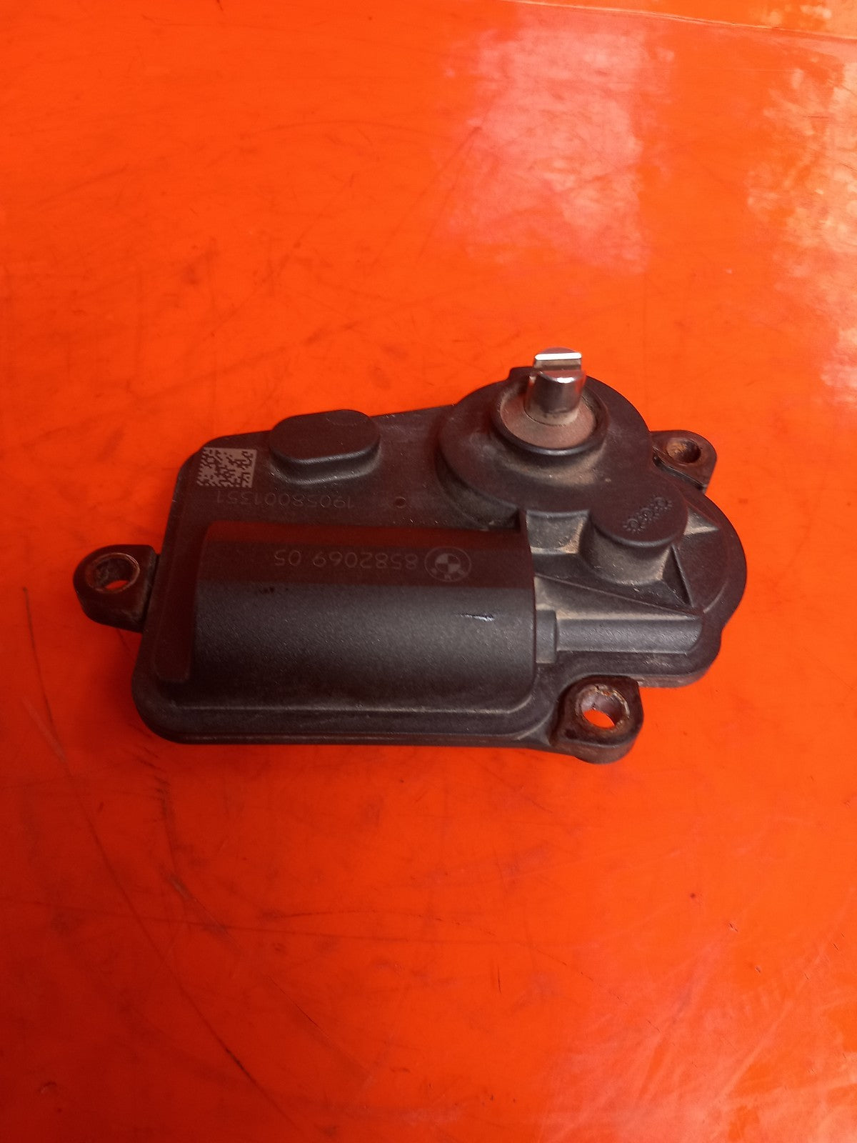 ebay-src:https://i.ebayimg.com/00/s/mtywmfgxmjaw/z/muaaaeswinpqevsc/$_57.jpg