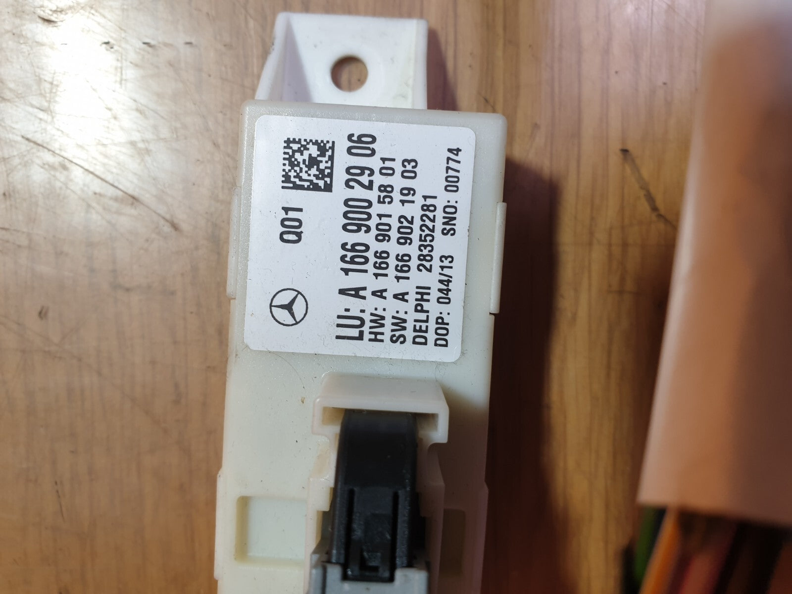MERCEDES C220 W204 Amg Sport 2013 HEADLIGHT LEVELING CONTROL MODULE A1669002906 - Image 4
